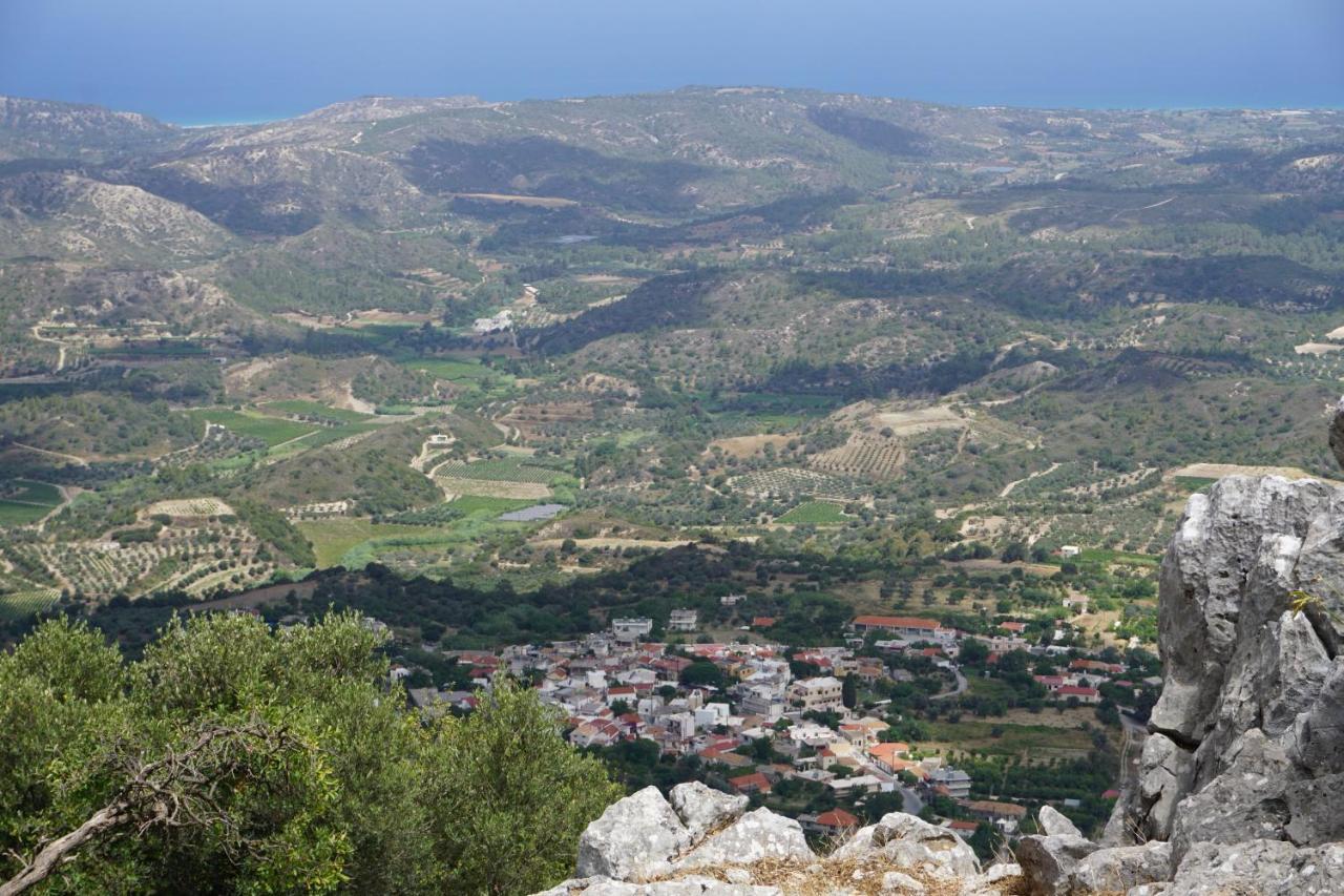 Lotza Traditional House Salakos Exterior photo
